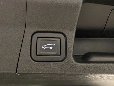Used 2021 GMC Acadia SLT w/ Elevation Edition AWD/4WD image 31