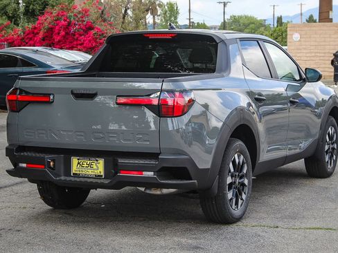 New 2025 Hyundai Santa Cruz SE image 4