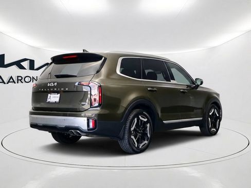 Used 2023 Kia Telluride EX AWD/4WD image 4