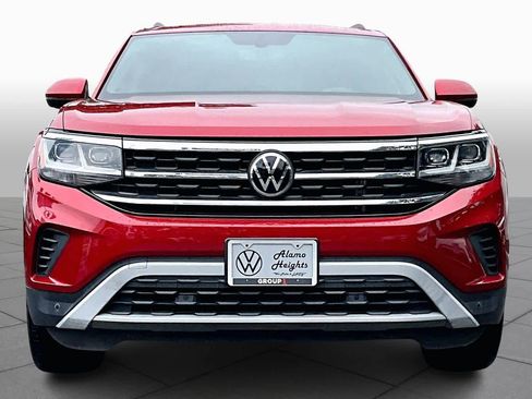 Certified 2022 Volkswagen Atlas Cross Sport SE w/ Black Wheel Package image 3
