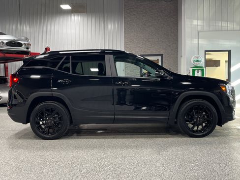 Certified 2023 GMC Terrain SLE w/ Driver Convenience Package image 5