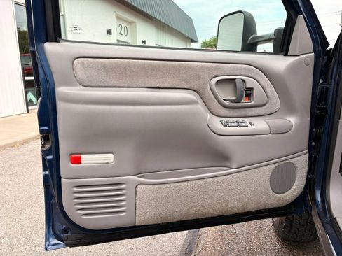 Used 1995 Chevrolet Silverado 3500 4x4 Crew Cab image 15
