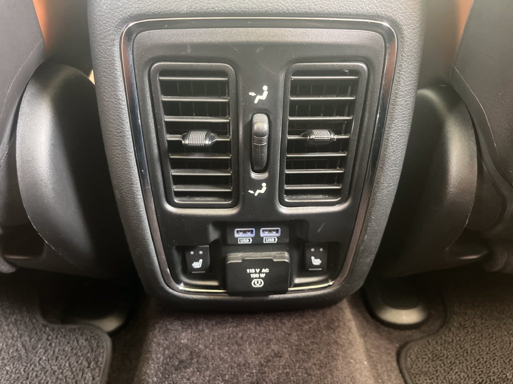 Used 2016 Jeep Grand Cherokee Summit w/ Skid Plate Group AWD/4WD image 26