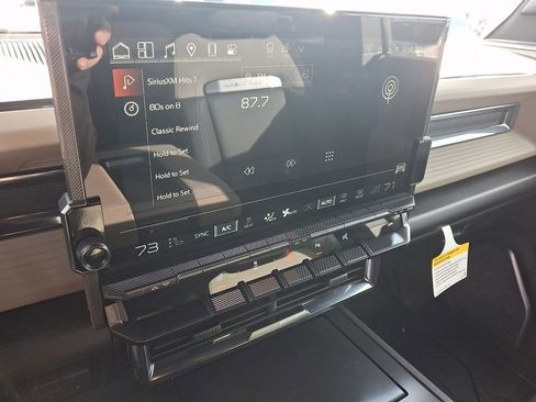 New 2026 GMC Hummer EV SUV AWD/4WD image 12