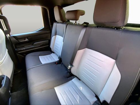 Used 2025 Toyota Tacoma TRD Sport AWD/4WD image 20