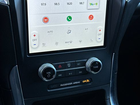 Certified 2022 Ford Edge Titanium image 47