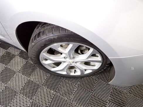 Used 2018 Chevrolet Volt Premier w/ Driver Confidence Package image 36