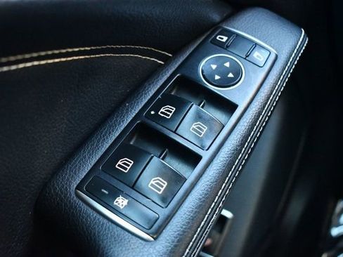 Used 2019 Mercedes-Benz CLA 250 4MATIC w/ Premium Package image 18