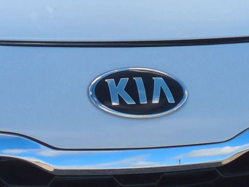 Used 2020 Kia Optima LX image 11