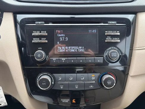 Used 2017 Nissan Rogue S FWD image 21