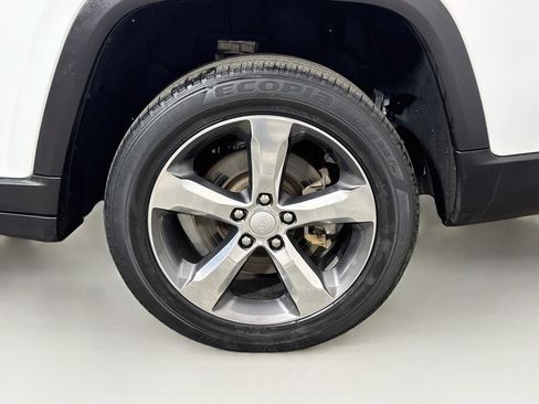 Used 2022 Jeep Grand Cherokee L Limited image 30