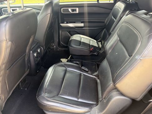Used 2021 Ford Explorer XLT w/ Equipment Group 202A RWD image 25