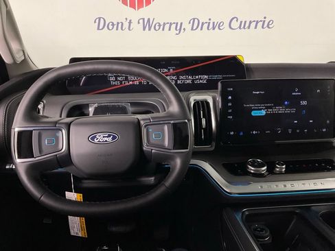 New 2027 Ford Expedition Platinum w/ Driver's Package RWD image 18