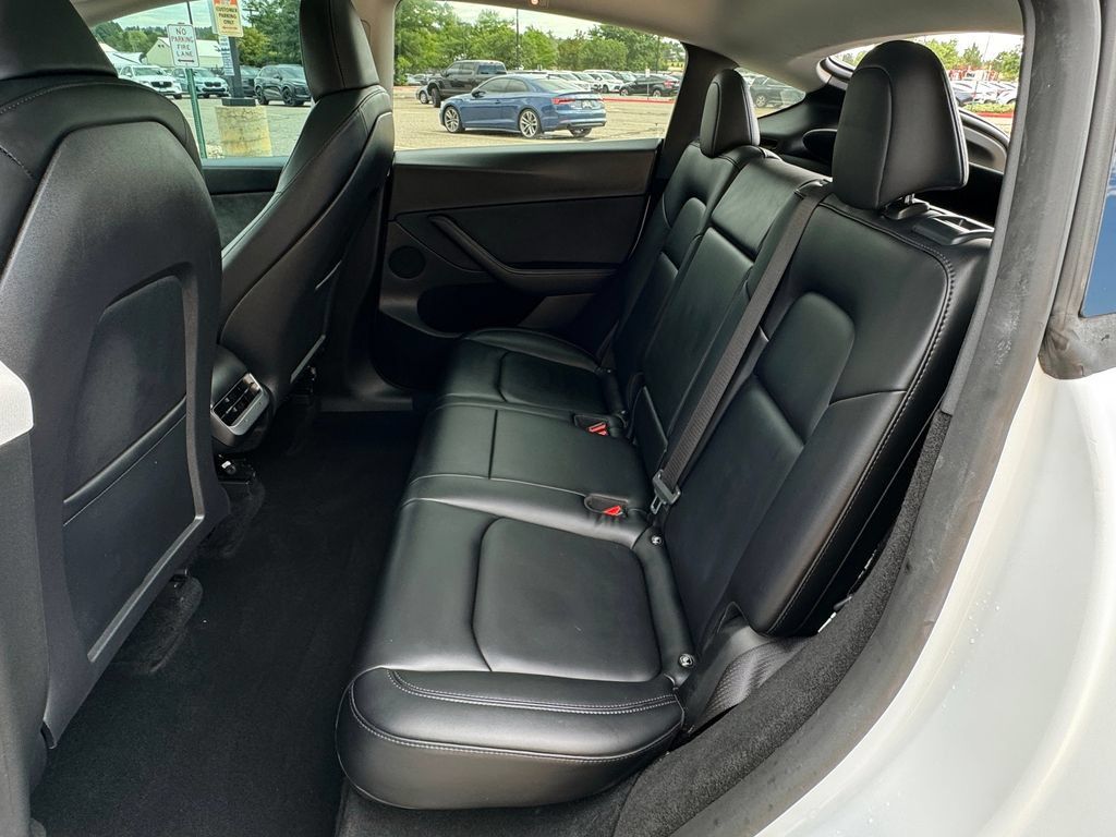 Used 2023 Tesla Model Y Long Range AWD/4WD image 32