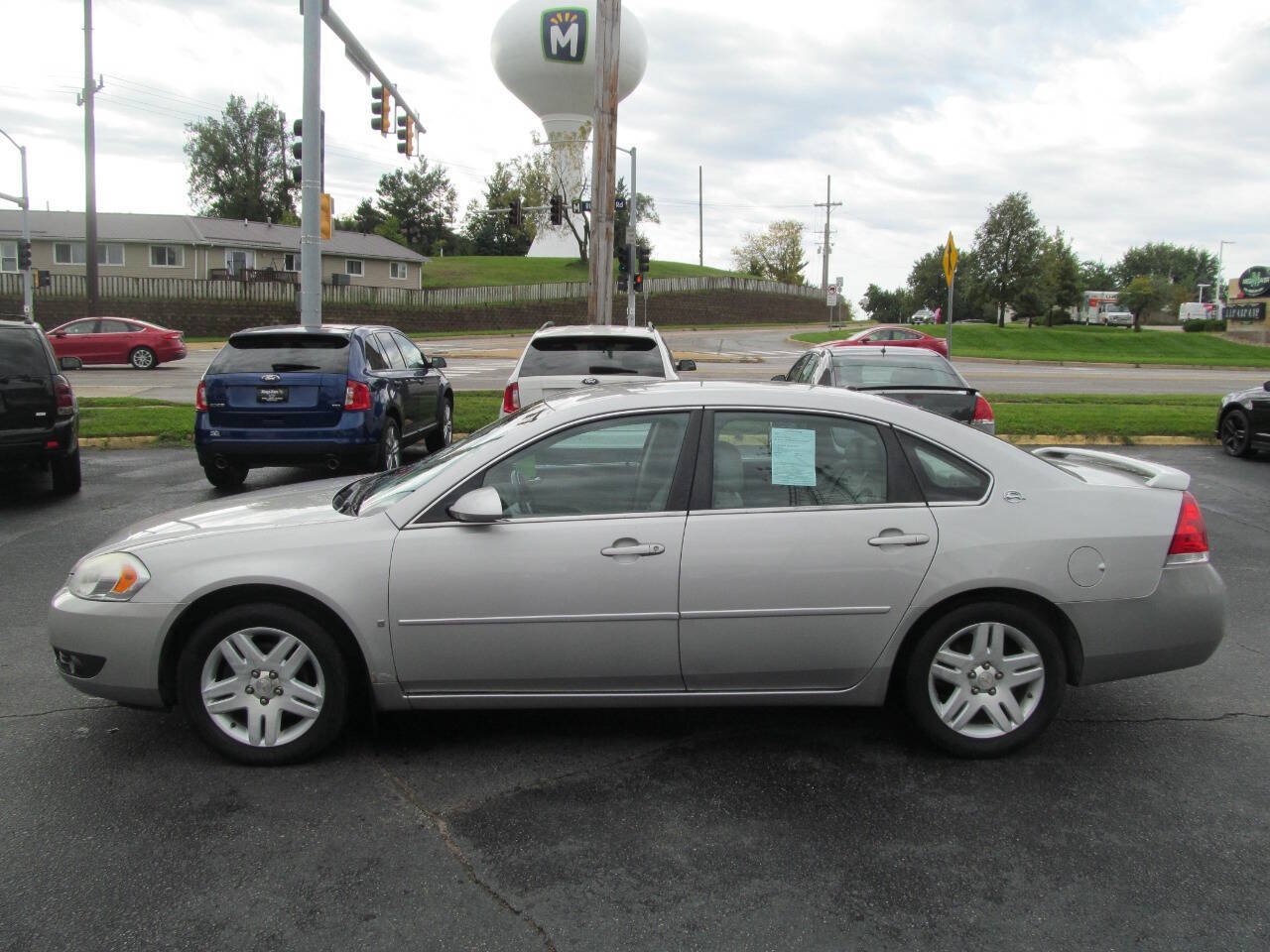 Used 2007 Chevrolet Impala LT FWD image 2