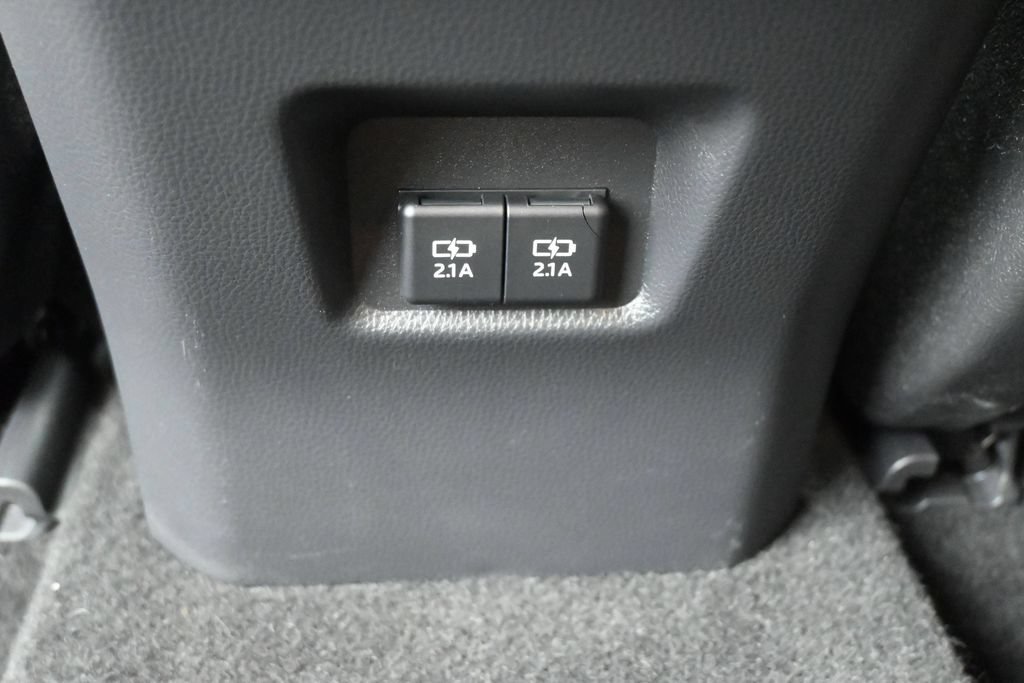Used 2021 Toyota RAV4 XLE Premium FWD image 17