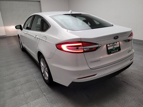 Used 2019 Ford Fusion SE FWD image 6