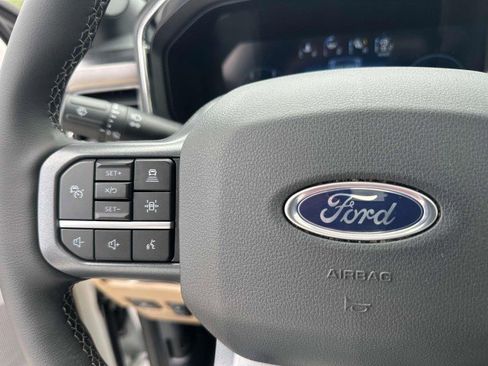 New 2025 Ford F250 Lariat w/ Lariat Ultimate Package image 25