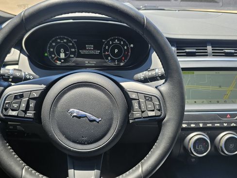 Used 2018 Jaguar E-PACE SE image 47