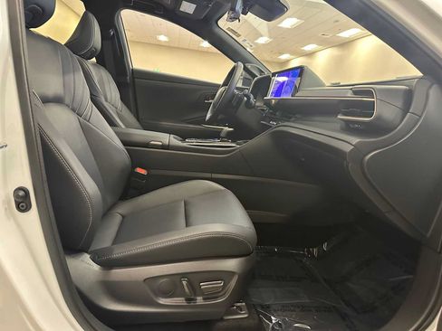 Certified 2025 Toyota Crown Signia w/ Advanced Technology Package AWD/4WD image 28