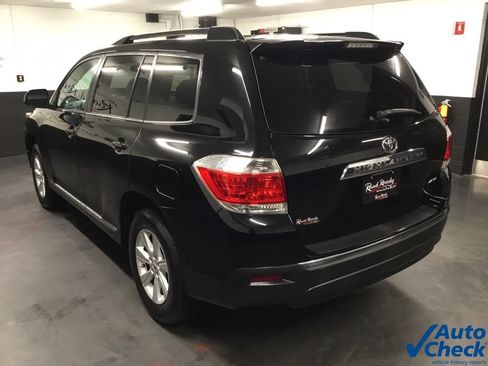 Used 2013 Toyota Highlander Plus AWD/4WD image 7
