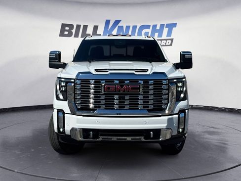 Used 2024 GMC Sierra 3500 Denali w/ Denali Reserve Package AWD/4WD image 8