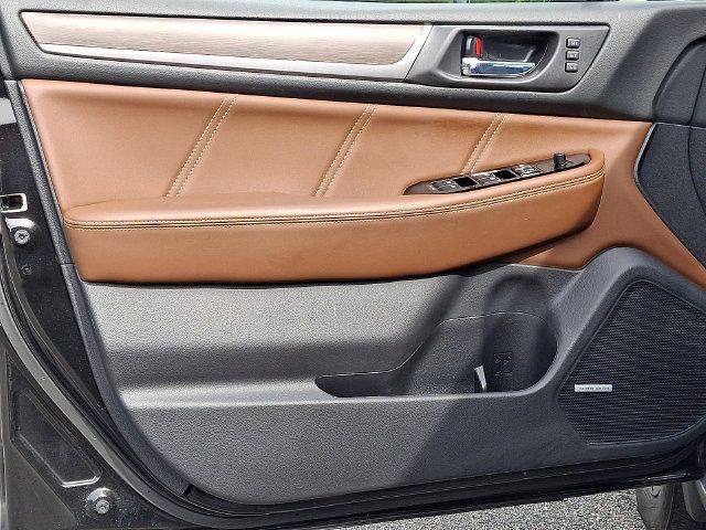 Used 2019 Subaru Outback 2.5i Touring AWD/4WD image 13
