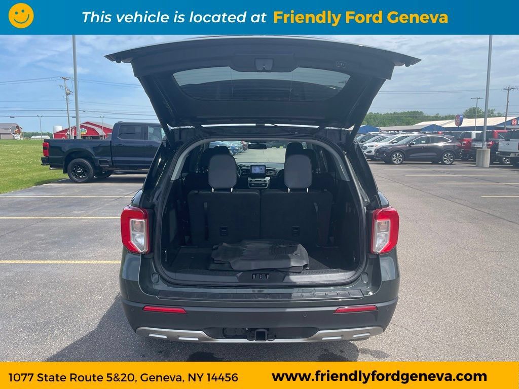 Used 2024 Ford Explorer XLT w/ Equipment Group 202A AWD/4WD image 10