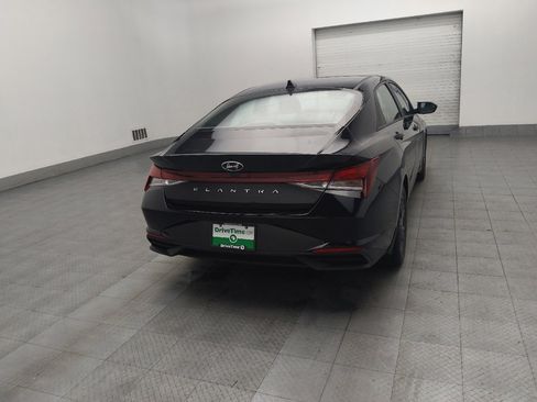 Used 2022 Hyundai Elantra SEL image 9