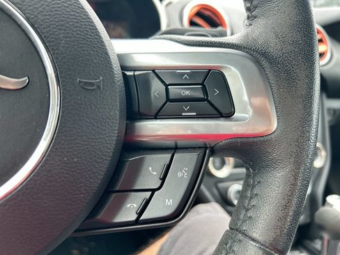 Used 2019 Ford Mustang Coupe RWD image 15