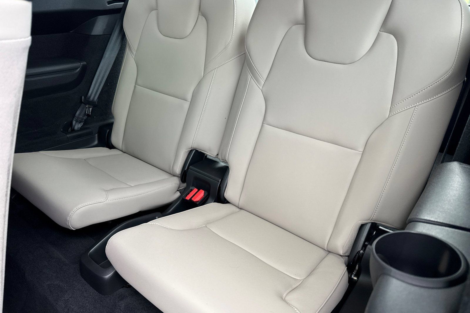 Certified 2026 Volvo XC90 B6 Core AWD/4WD image 16