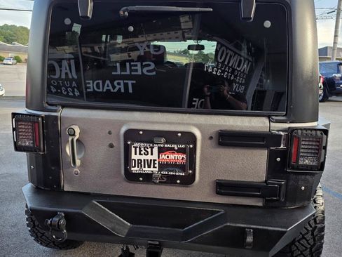 Used 2015 Jeep Wrangler Unlimited Sport AWD/4WD image 5