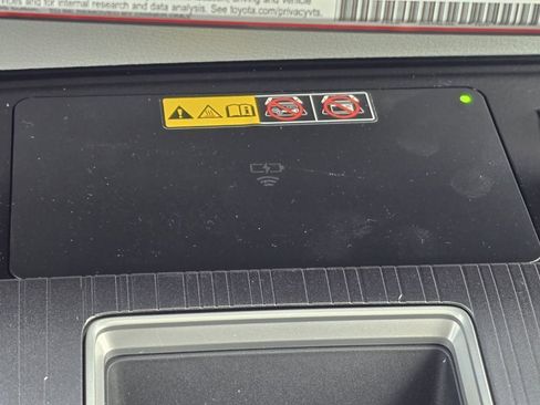 New 2026 Toyota Sienna XLE image 8