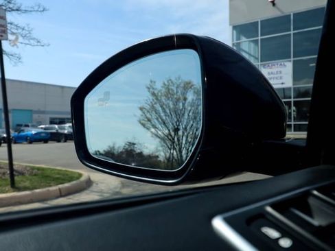 Used 2020 Jaguar F-PACE Premium image 59