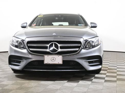 Used 2017 Mercedes-Benz E 400 4MATIC Wagon image 10