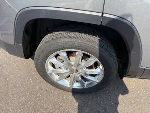 Used 2016 Jeep Cherokee Limited AWD/4WD image 30