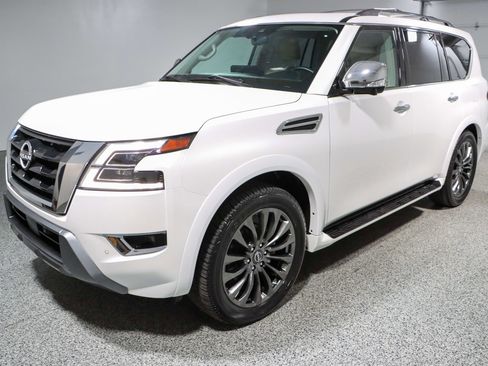 Used 2024 Nissan Armada Platinum w/ Captain's Chairs Package image 39