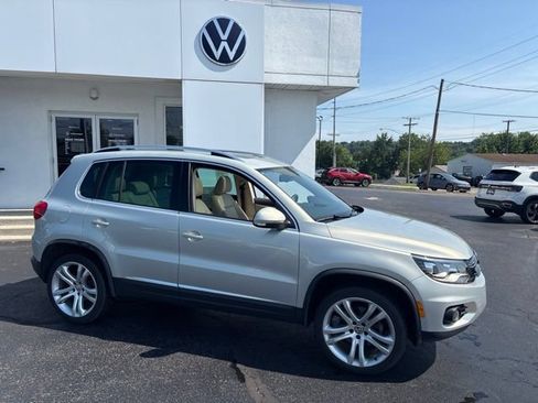 Used 2012 Volkswagen Tiguan SEL AWD/4WD image 2