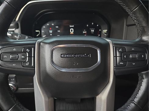 Used 2023 GMC Yukon Denali AWD/4WD image 20