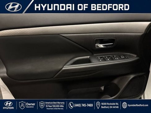 Used 2017 Mitsubishi Outlander ES AWD/4WD image 13