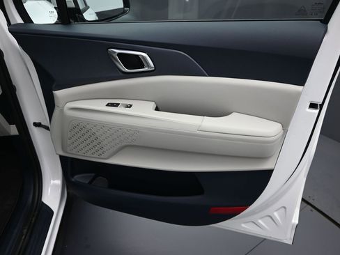 New 2026 Kia Carnival EX FWD image 38