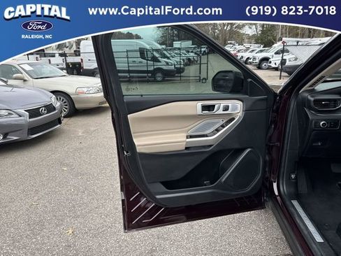 Certified 2023 Ford Explorer Limited w/ Limited Technology Package image 19