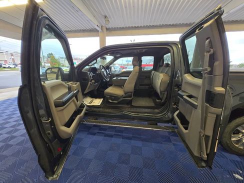 Used 2015 Ford F150 XLT w/ XTR Package image 19
