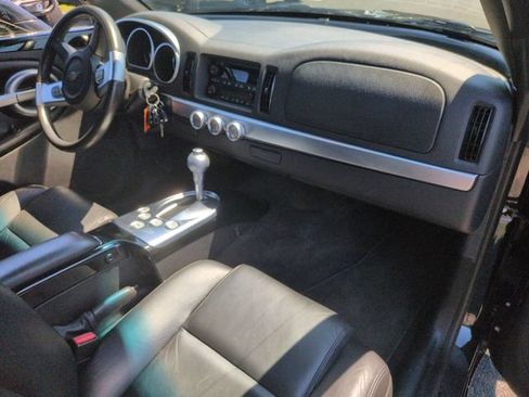 Used 2003 Chevrolet SSR RWD image 27