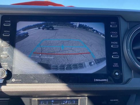 Used 2016 Toyota Tacoma SR5 w/ SR5 Appearance Package (SN) image 20