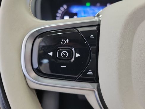 Used 2023 Volvo XC90 B6 Plus w/ Protection Package AWD/4WD image 26