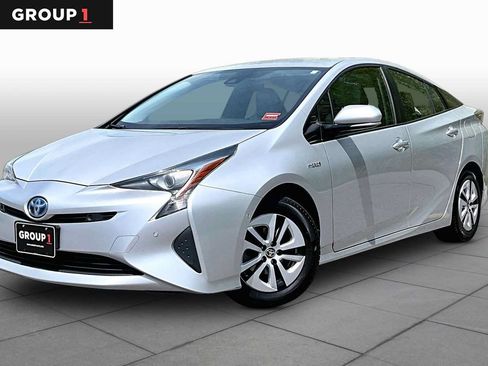 Used 2018 Toyota Prius Two w/ Prius Two Safety Plus Package FWD image 1