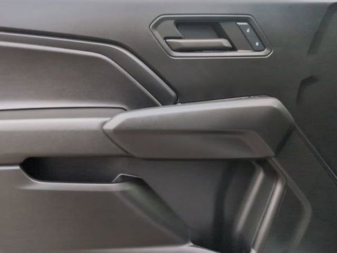 Used 2024 Chevrolet Colorado Trail Boss AWD/4WD image 21