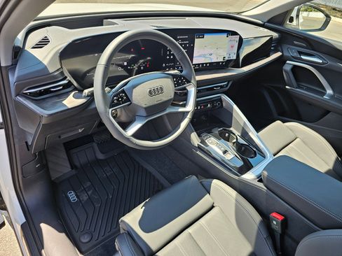 New 2025 Audi Q5 Premium Plus image 2