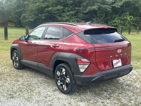 Used 2025 Hyundai Kona SEL FWD image 7